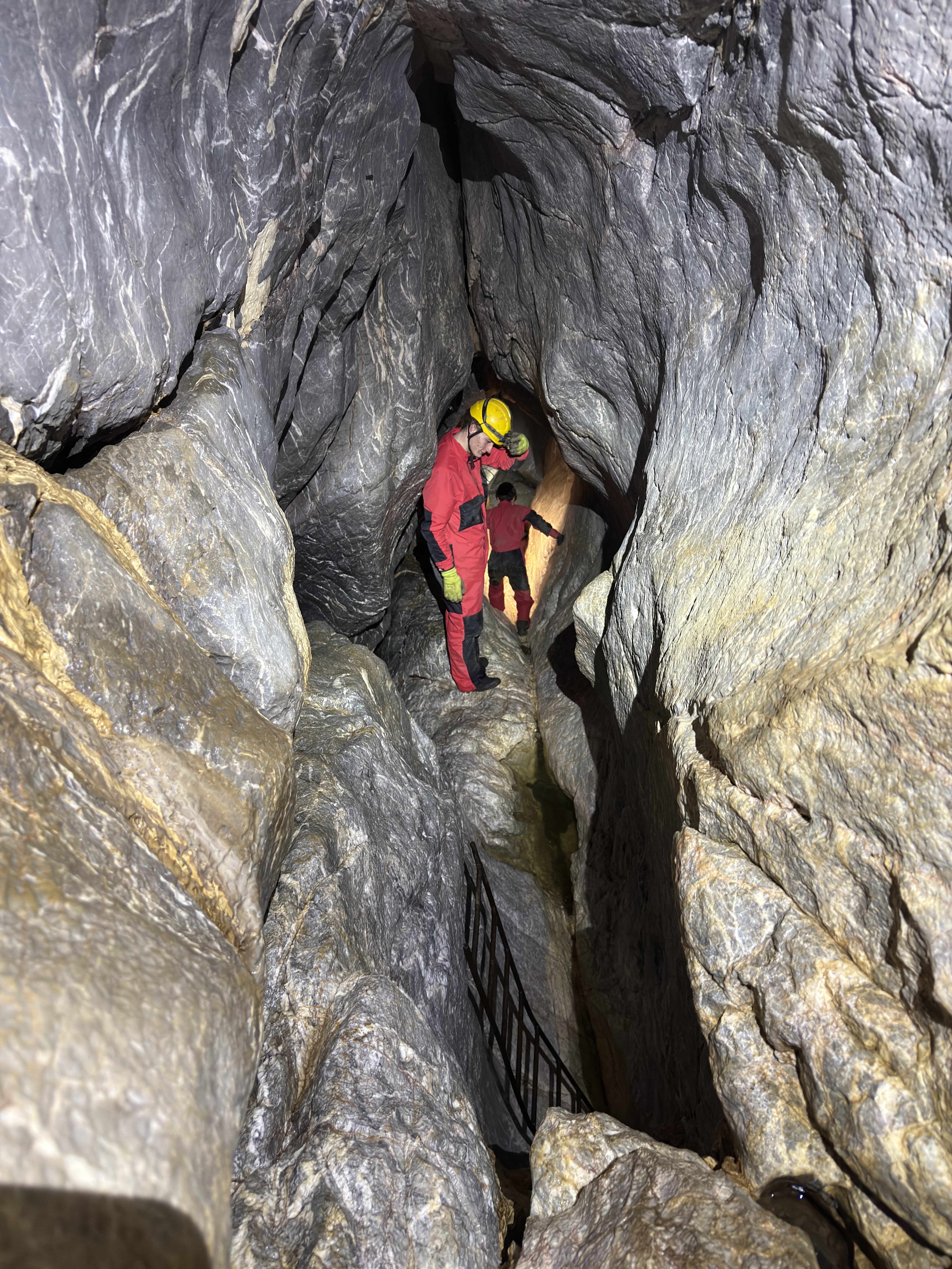 Dóm I. | průlez k polosifonu koleno