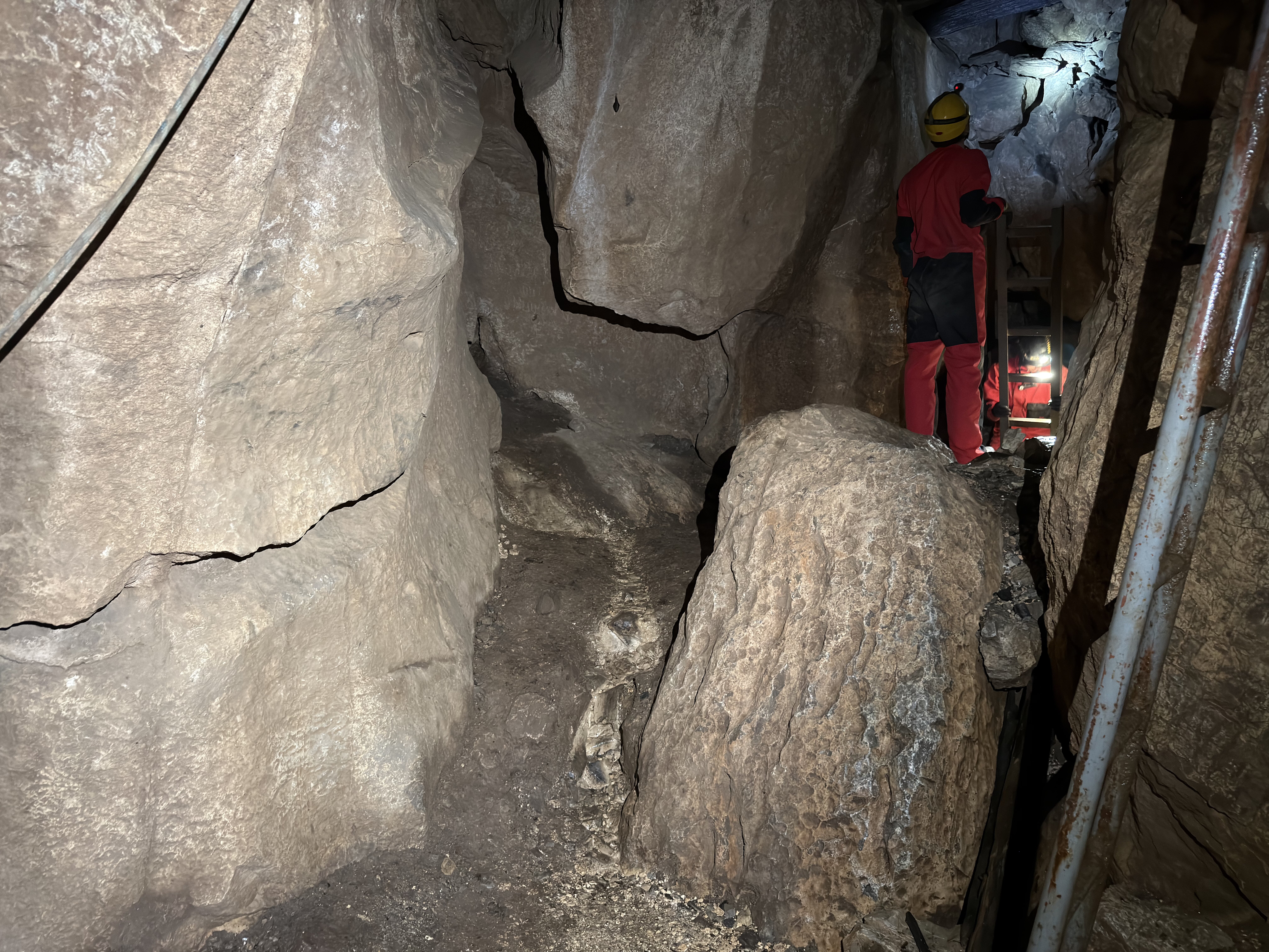 Vstupní propast | střední můstek